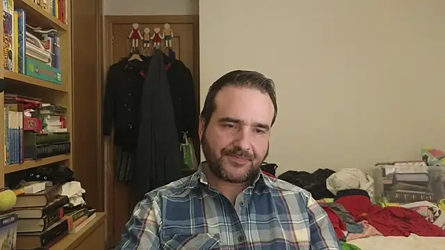 Snapshot of curiosillo83 chatting on May 2026 07:18:02 PM curiosillo83 online show from May 2026 07:18:02 PM