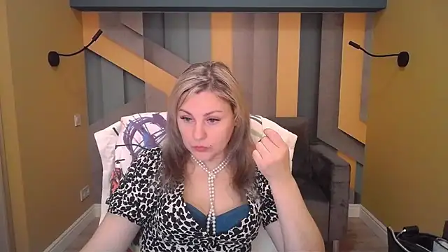 Snapshot of Candy_Long chatting on December 2025 06:29:02 AM Candy Long online show from December 2025 06:29:02 AM