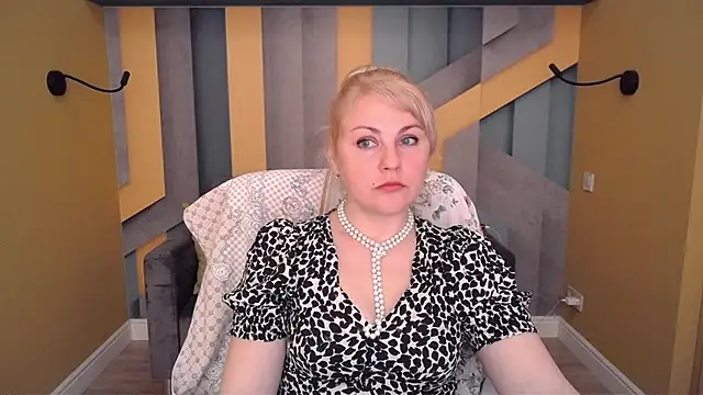 Snapshot of Candy_Long chatting on April 2026 05:43:01 AM Candy Long online show from April 2026 05:43:01 AM