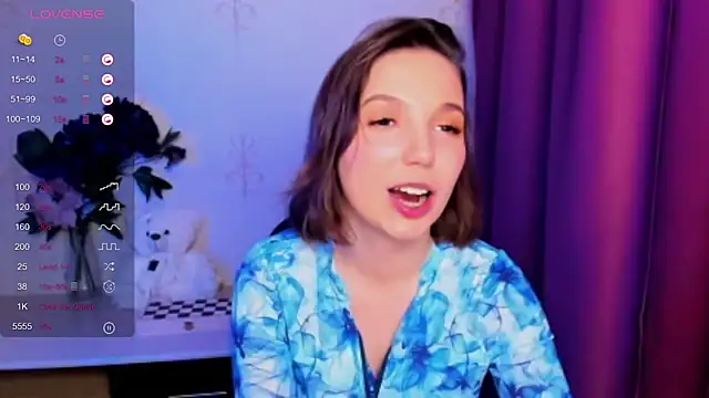 KindHazelHere  online show from January 2026 05:27:02 PM