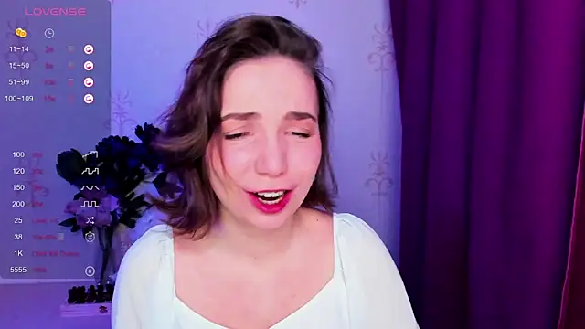 KindHazelHere  online show from February 2026 08:09:01 AM