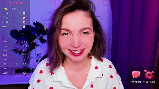 KindHazelHere  online show from February 2026 10:17:02 PM