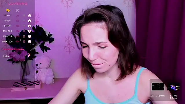 KindHazelHere  online show from April 2026 11:18:02 AM