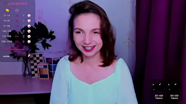 Snapshot of KindHazelHere_ chatting on July 2026 01:33:01 AM KindHazelHere online show from July 2026 01:33:01 AM
