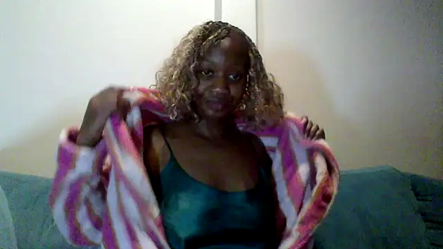 Snapshot of Hardnipples8 chatting on May 2026 11:12:03 PM Hardnipples8 online show from May 2026 11:12:03 PM