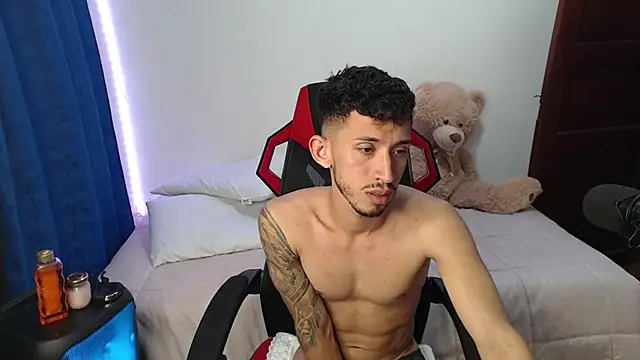 stevenSEX123 online show from December 2024 03:40:01 AM