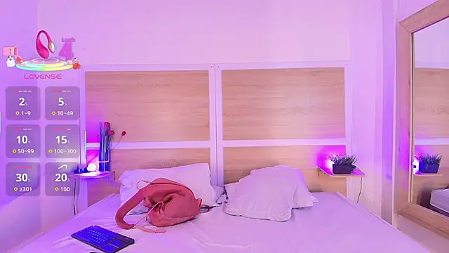  nickypurple  online show from November 2025 07:15:01 PM