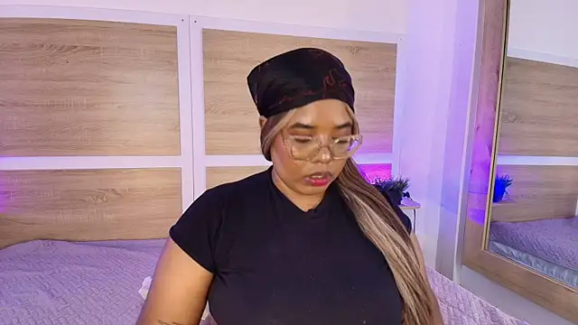 Snapshot of _nickypurple_ chatting on June 2026 06:46:02 PM nickypurple online show from June 2026 06:46:02 PM