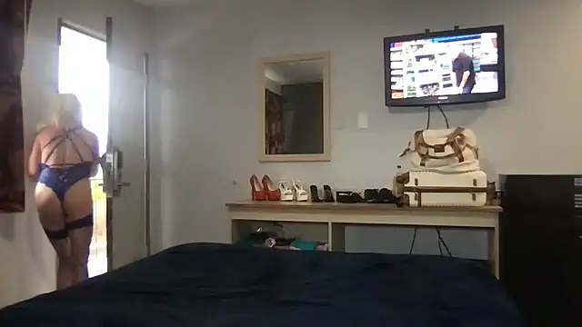 TiffaneyLove online show from March 2026 06:36:02 PM