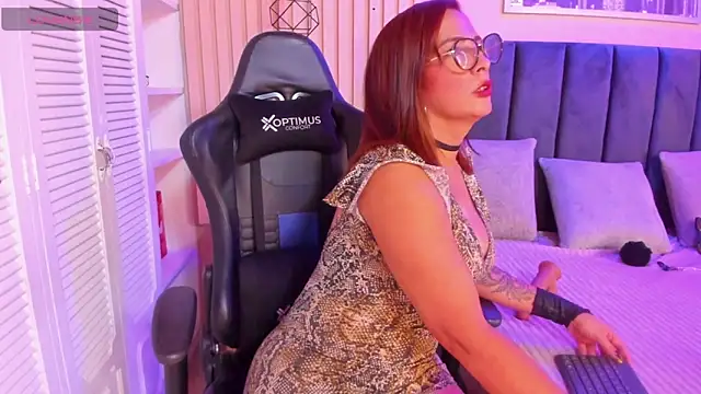 ashlye miller  online show from March 2025 04:04:01 AM