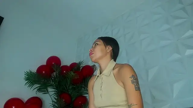 Hellen Sky online show from January 2026 07:07:02 PM