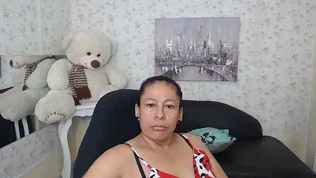 Snapshot of mature_martina chatting on April 2026 09:51:02 PM mature martina online show from April 2026 09:51:02 PM