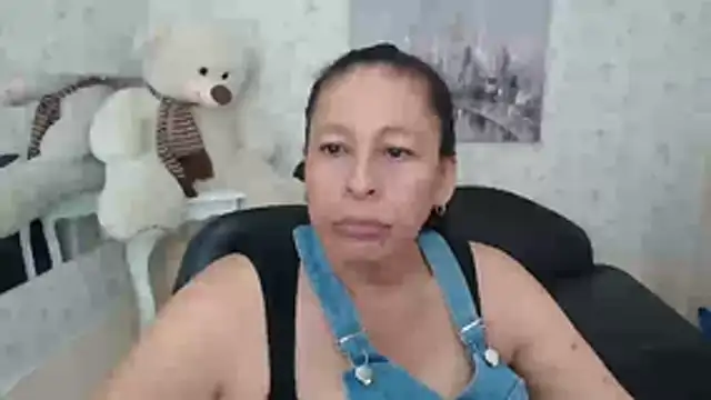 Snapshot of mature_martina chatting on May 2026 09:08:02 PM mature martina online show from May 2026 09:08:02 PM