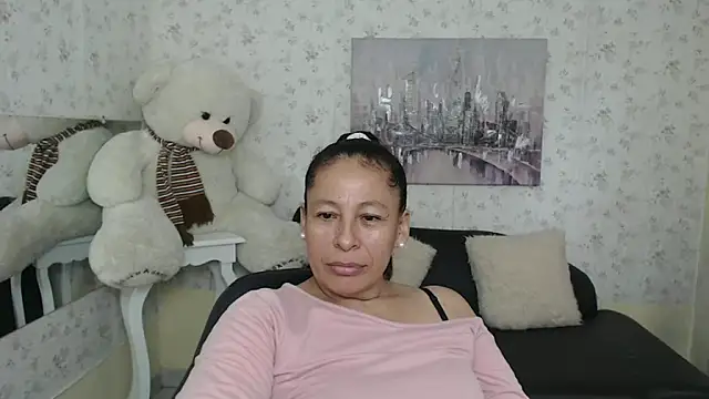 Snapshot of mature_martina chatting on May 2026 09:22:01 PM mature martina online show from May 2026 09:22:01 PM