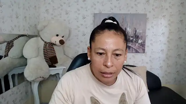 Snapshot of mature_martina chatting on May 2026 09:54:01 PM mature martina online show from May 2026 09:54:01 PM