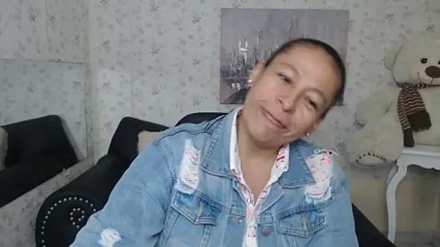 Snapshot of mature_martina chatting on May 2026 11:40:02 AM mature martina online show from May 2026 11:40:02 AM