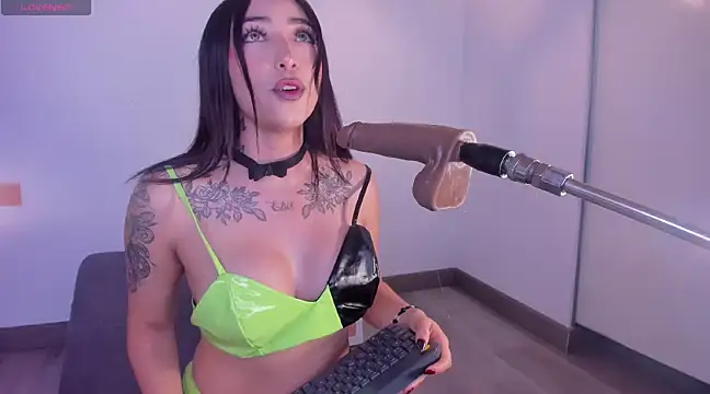 Snapshot of isa_red_hair chatting on January 2025 03:07:01 AM isa red hair online show from January 2025 03:07:01 AM