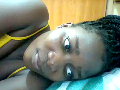 Snapshot of Alessandrajenna chatting on February 2025 01:00:02 PM Alessandrajenna online show from February 2025 01:00:02 PM