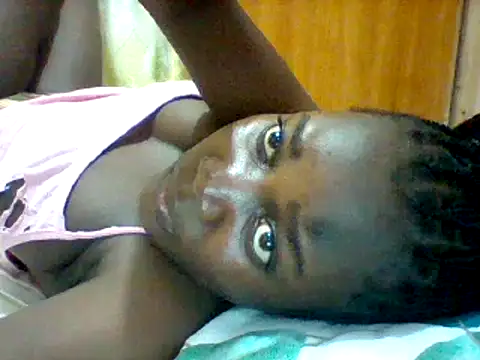 Snapshot of Alessandrajenna chatting on February 2025 09:48:01 PM Alessandrajenna online show from February 2025 09:48:01 PM