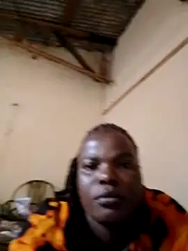 Snapshot of pretty-donna chatting on February 2026 11:40:02 AM pretty-donna online show from February 2026 11:40:02 AM