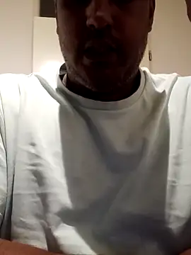 bink1982 online show from February 2026 09:00:01 PM