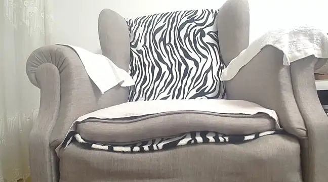 Snapshot of Web_Lady chatting on January 2025 04:50:02 PM Web Lady online show from January 2025 04:50:02 PM