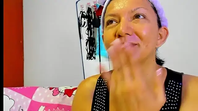 Angelblue  online show from February 2026 02:57:01 PM