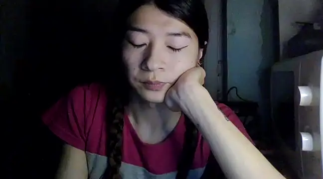 CarlyJoy online show from February 2025 02:04:02 PM