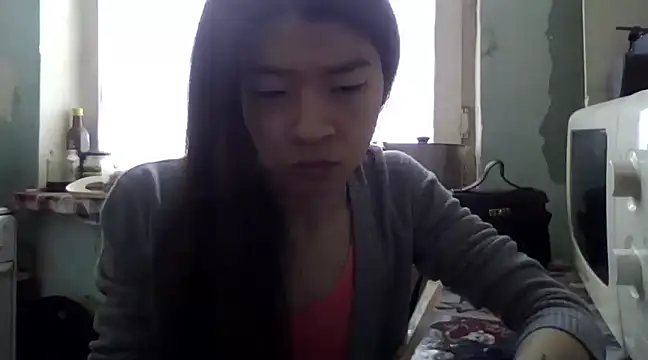 CarlyJoy online show from March 2025 08:32:02 AM