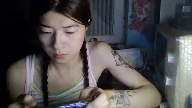 CarlyJoy online show from June 2026 04:38:01 PM