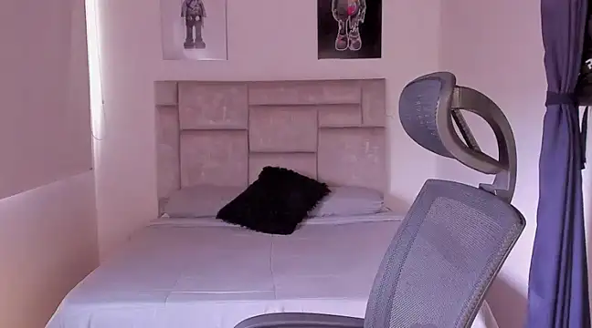 paul rogerr online show from February 2025 04:53:02 PM