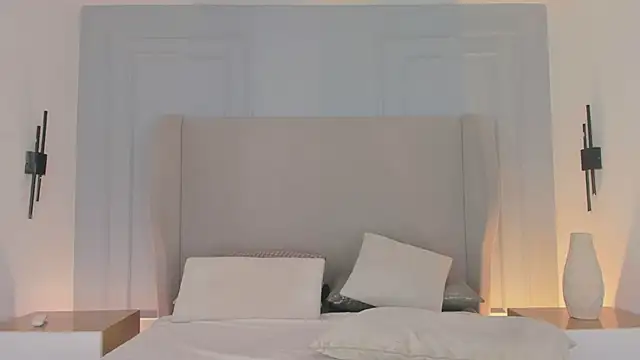 chloe d online show from March 2026 12:22:01 PM