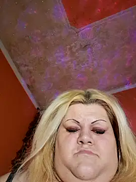 ducicsajsziii online show from December 2024 09:01:01 PM