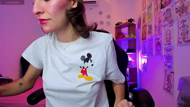 Snapshot of Gorgeous_Team chatting on March 2025 08:05:01 PM Gorgeous Team online show from March 2025 08:05:01 PM