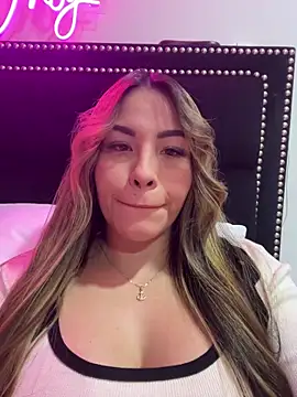 Snapshot of sexyyykloee chatting on February 2026 03:26:02 AM sexyyykloee online show from February 2026 03:26:02 AM