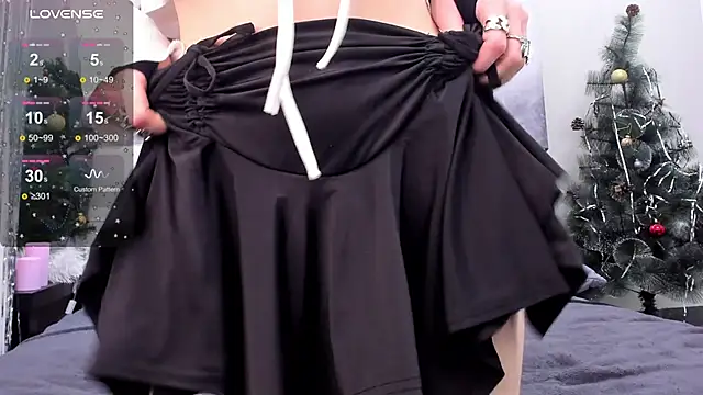 JuliaVangg 19 online show from January 2025 01:36:02 AM