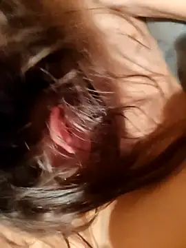 Snapshot of Luka932 chatting on December 2025 09:52:02 PM Luka932 online show from December 2025 09:52:02 PM