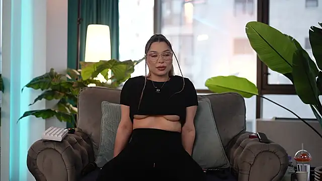 Snapshot of Assmerising chatting on February 2026 10:49:02 AM Assmerising online show from February 2026 10:49:02 AM