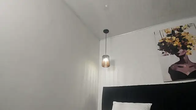 dolly zoe online show from March 2026 03:01:01 AM