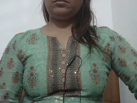 shekira99 online show from February 2026 08:48:02 PM