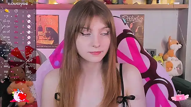 Snapshot of AliceLanley chatting on December 2024 12:51:02 PM AliceLanley online show from December 2024 12:51:02 PM