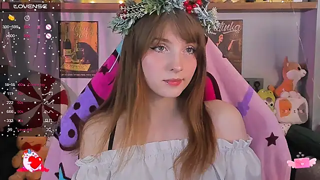 Snapshot of AliceLanley chatting on December 2024 12:16:01 PM AliceLanley online show from December 2024 12:16:01 PM