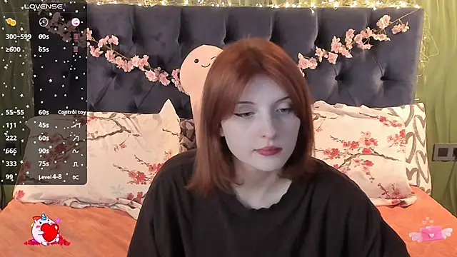 Snapshot of AliceLanley chatting on October 2025 11:18:02 AM AliceLanley online show from October 2025 11:18:02 AM