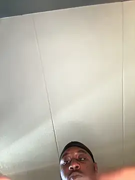 Stressreliever82 online show from April 2026 08:03:01 PM