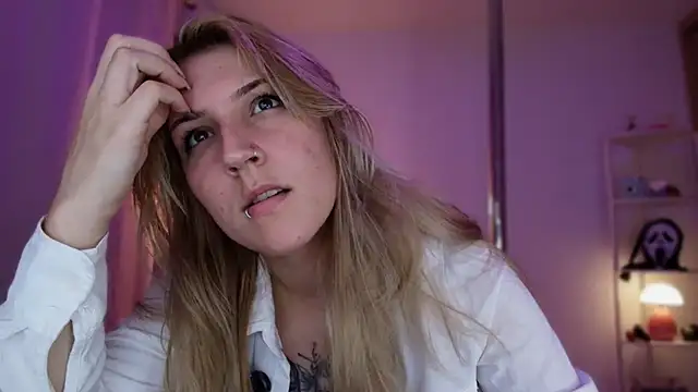 Snapshot of Dakotaa_ chatting on May 2026 01:44:01 AM Dakotaa online show from May 2026 01:44:01 AM