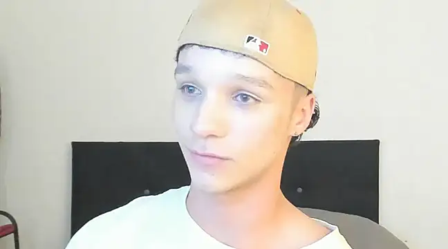 angelcortes online show from December 2024 10:46:02 PM