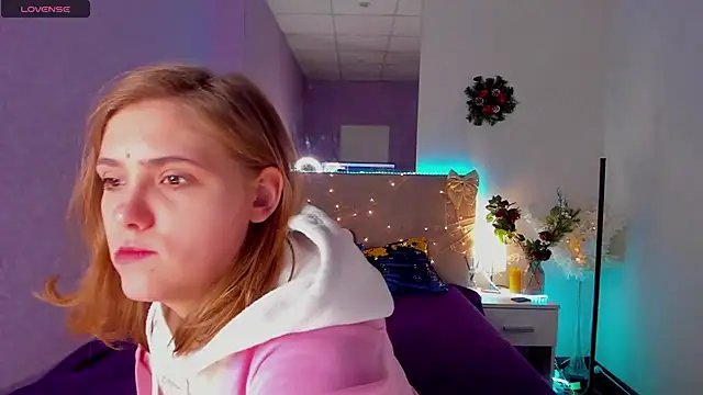 DellaRowe online show from December 2025 01:52:02 PM