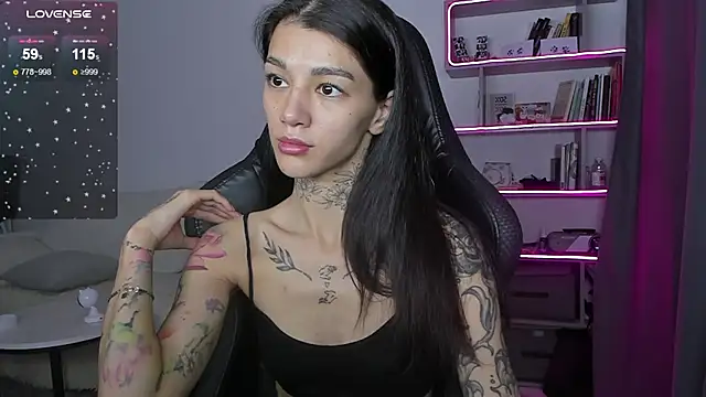 Snapshot of vinkitinkii chatting on December 2024 04:58:02 AM vinkitinkii online show from December 2024 04:58:02 AM