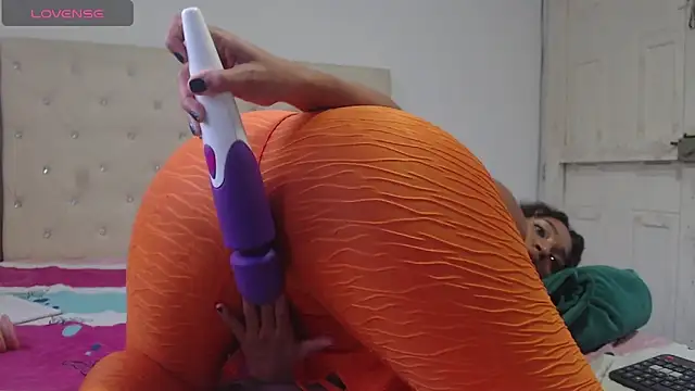 melisacruzz online show from December 2024 10:27:02 PM