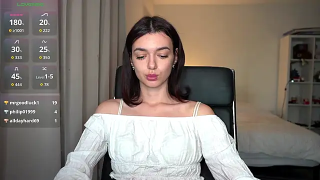 olivia jeas online show from November 2025 11:05:01 PM